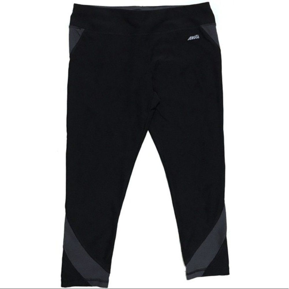 Black and Grey Avia Athletic Exercise Capris